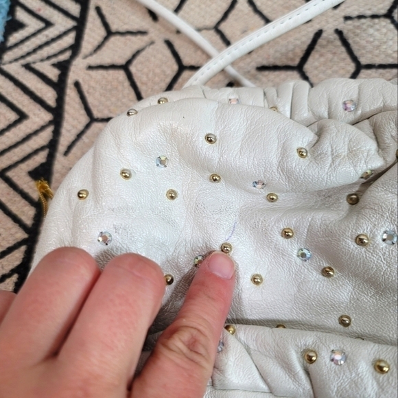 VINTAGE WHITE W CRYSTALS MADE IN AMERICA CLUTCH SHOULDER BAG - Picture 10 of 16